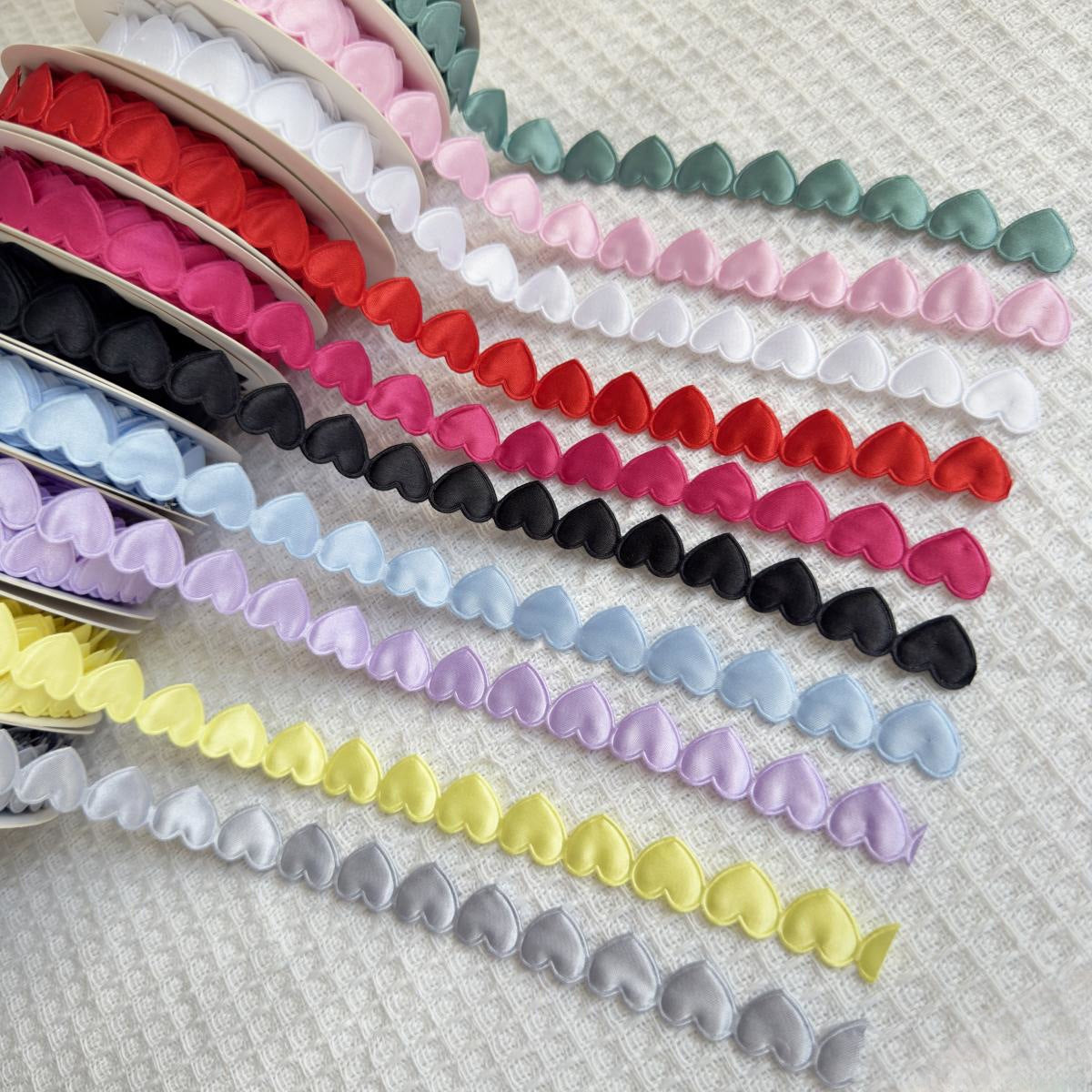 Heart‑to‑Heart Satin Ribbon – 1.5 cm x 10 yd x 6 rolls